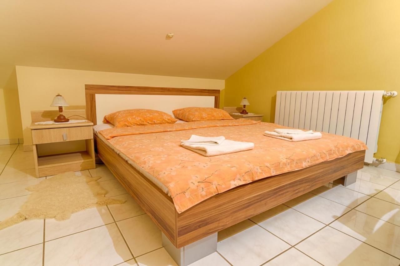 Ferienwohnung Arka Stara Novalja Exterior foto